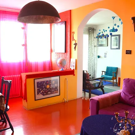 Lollipop - Sunny, Spacious, Funky With Stunning View *