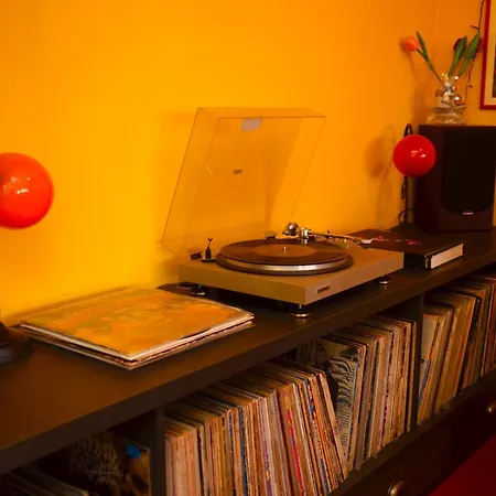 Lollipop - Sunny, Spacious, Funky With Stunning View Apartment