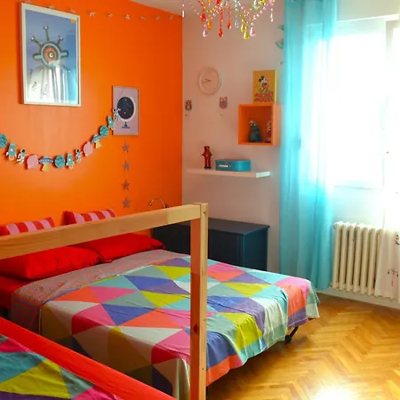 Lollipop - Sunny, Spacious, Funky With Stunning View Apartment