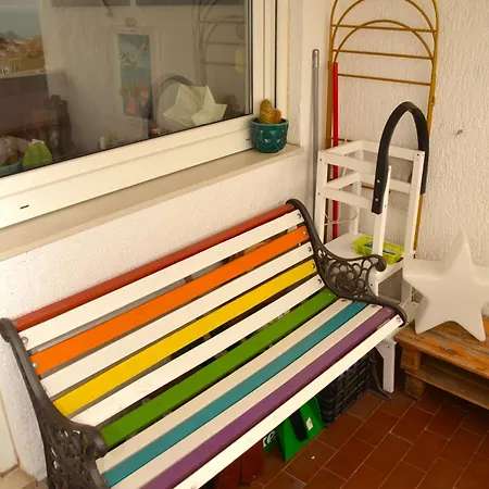 Lollipop - Sunny, Spacious, Funky With Stunning View Apartment