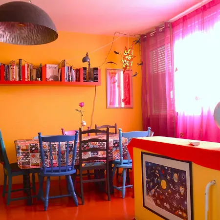 Lollipop - Sunny, Spacious, Funky With Stunning View *